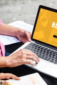5-etapes-pour-gerer-un-blog-dentreprise-a-Lannion.webp